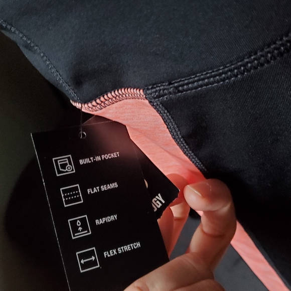 Ideology Women's Essentials Colorblocked Cropped Leggings for Macys NWT - Picture 5 of 9